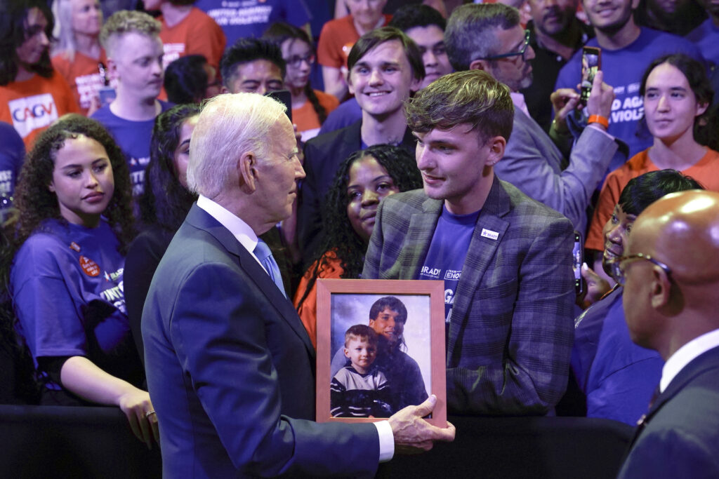 President Joe Biden speaking with young voters after a speaking engagement.
Source: https://www.thetrace.org/2023/09/biden-gun-violence-white-house-office/